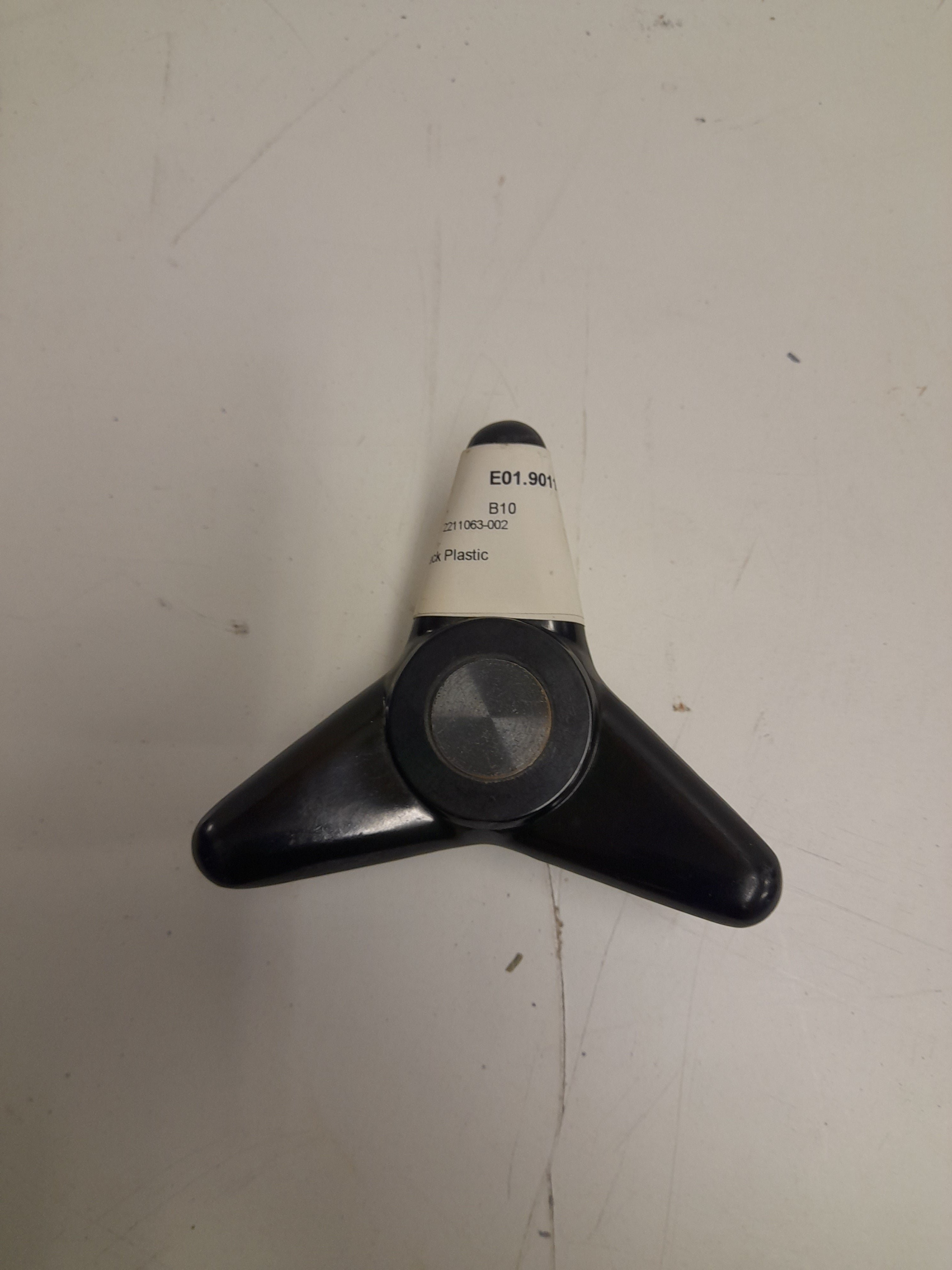 Handle star type d=63mm M10x20 black plasic - Galvanised socket plastic handle