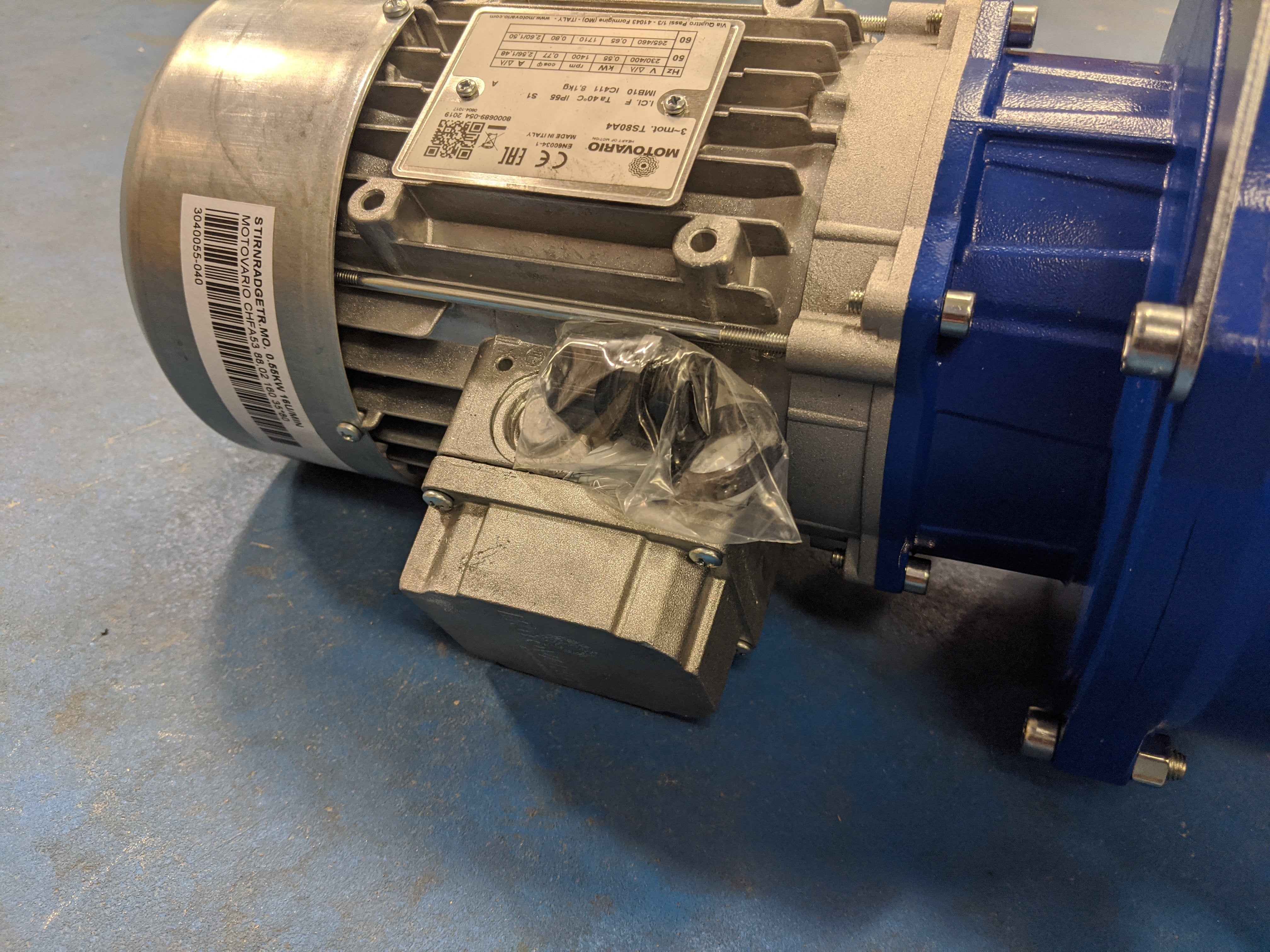 Spur gear motor 0.55kW 16r/pm - G132F/4D80D-6 shaft 35mm ABM
