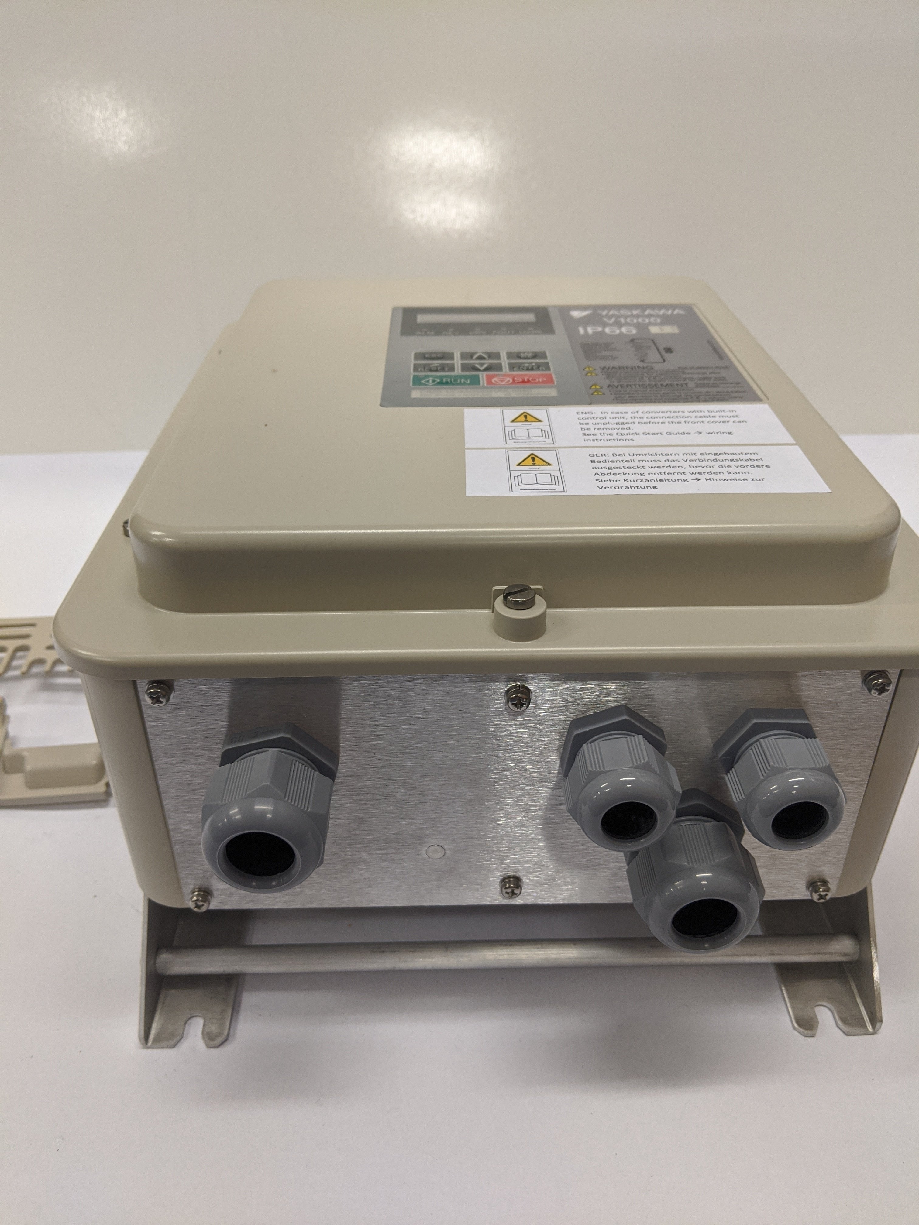 Frequency converter 3,0 KW - FUS 300/3 YA-V7-IP65 V1000
